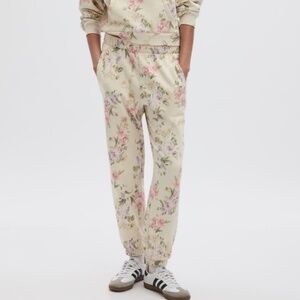 NWT GAP LoveShakFancy Floral Flannel joggers Size US XL